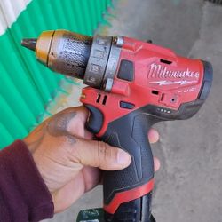 Milwaukee Fuel Drill