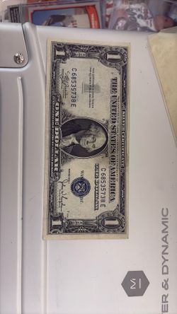 uncirculated One Dollar 1935 in mint condition 