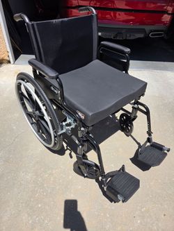 Brand new drive wheelchair paid $400 selling for  $175 firm!!