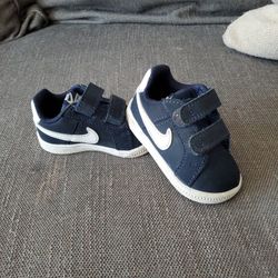 Nike Shoues Size 3c