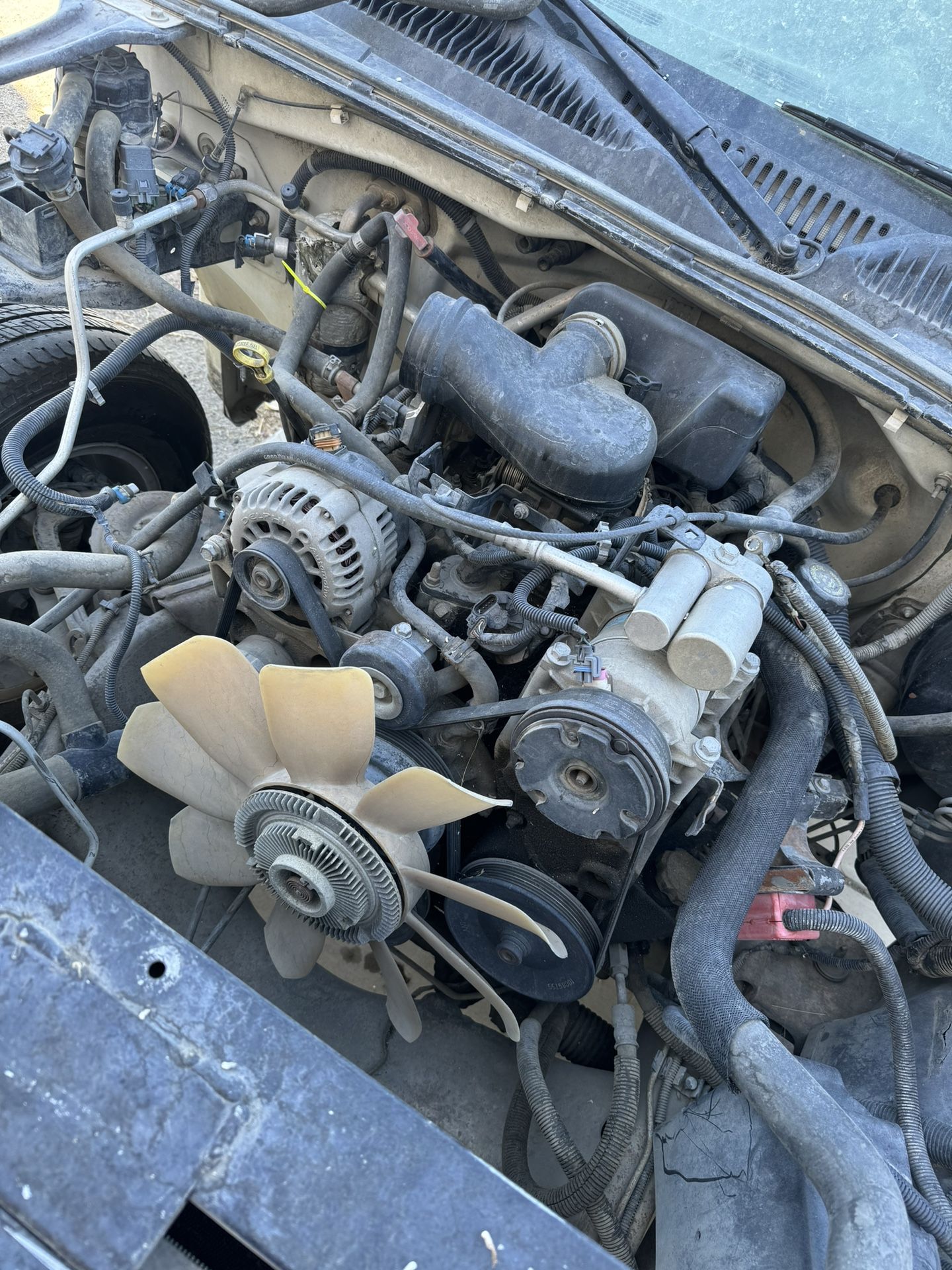 V6 Engine - 2000 Silverado