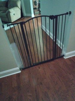 Pet gate