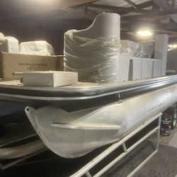 Pontoon Boat