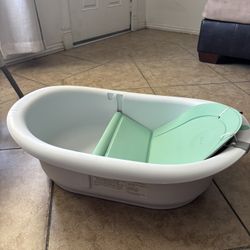 Frida Baby Bath Tub