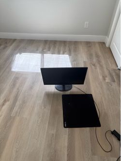 Samsung 23.6” gaming monitor