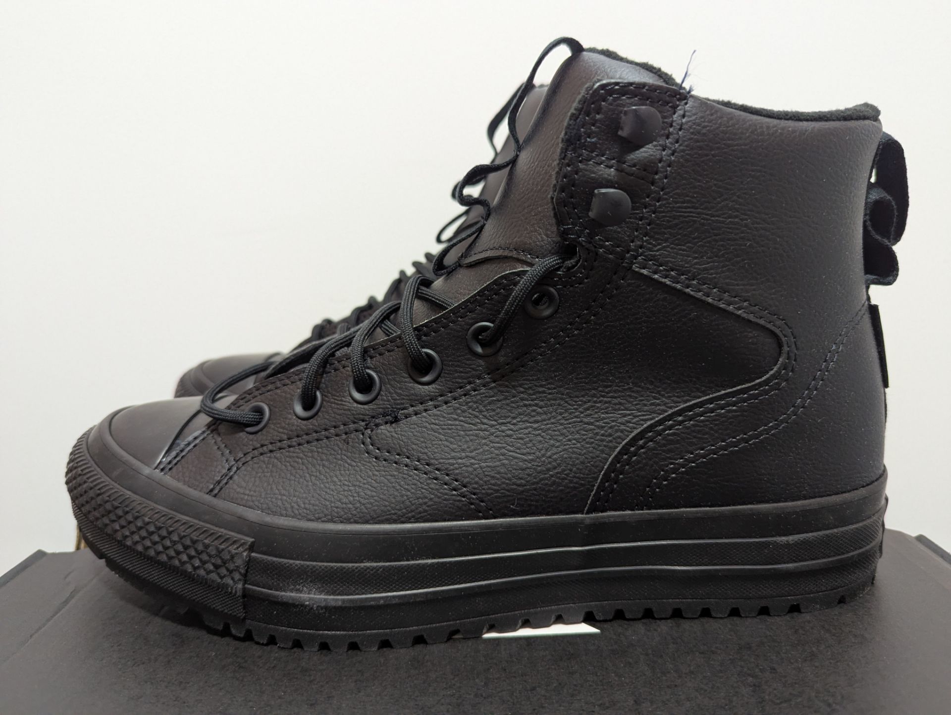 Converse Chuck Taylor All Star Water Repellent Hiker Boot Black Men's Size 12 A13234C