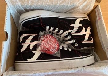 Vans High-Top Shoes