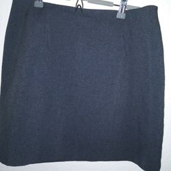 Ladies Size 13 Skirt