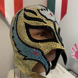 Rey Mysterio Hall of Fame Mask! 