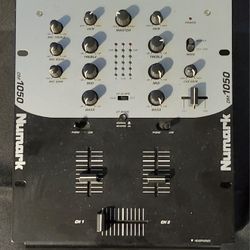 Numark DM-1050 - PERFECT For The Beginner DJ