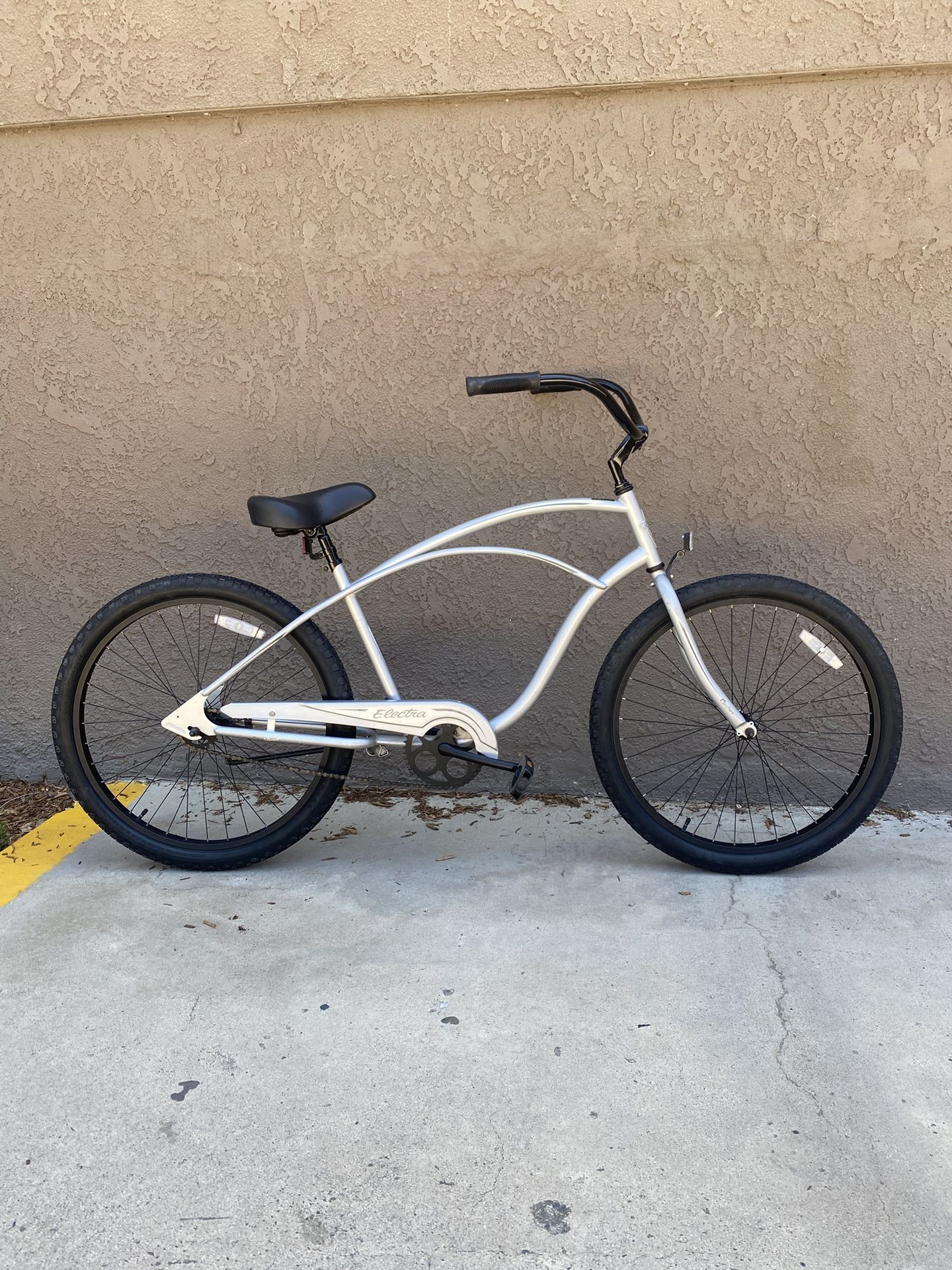 ELECTRA BEACH CRUISER BIKE