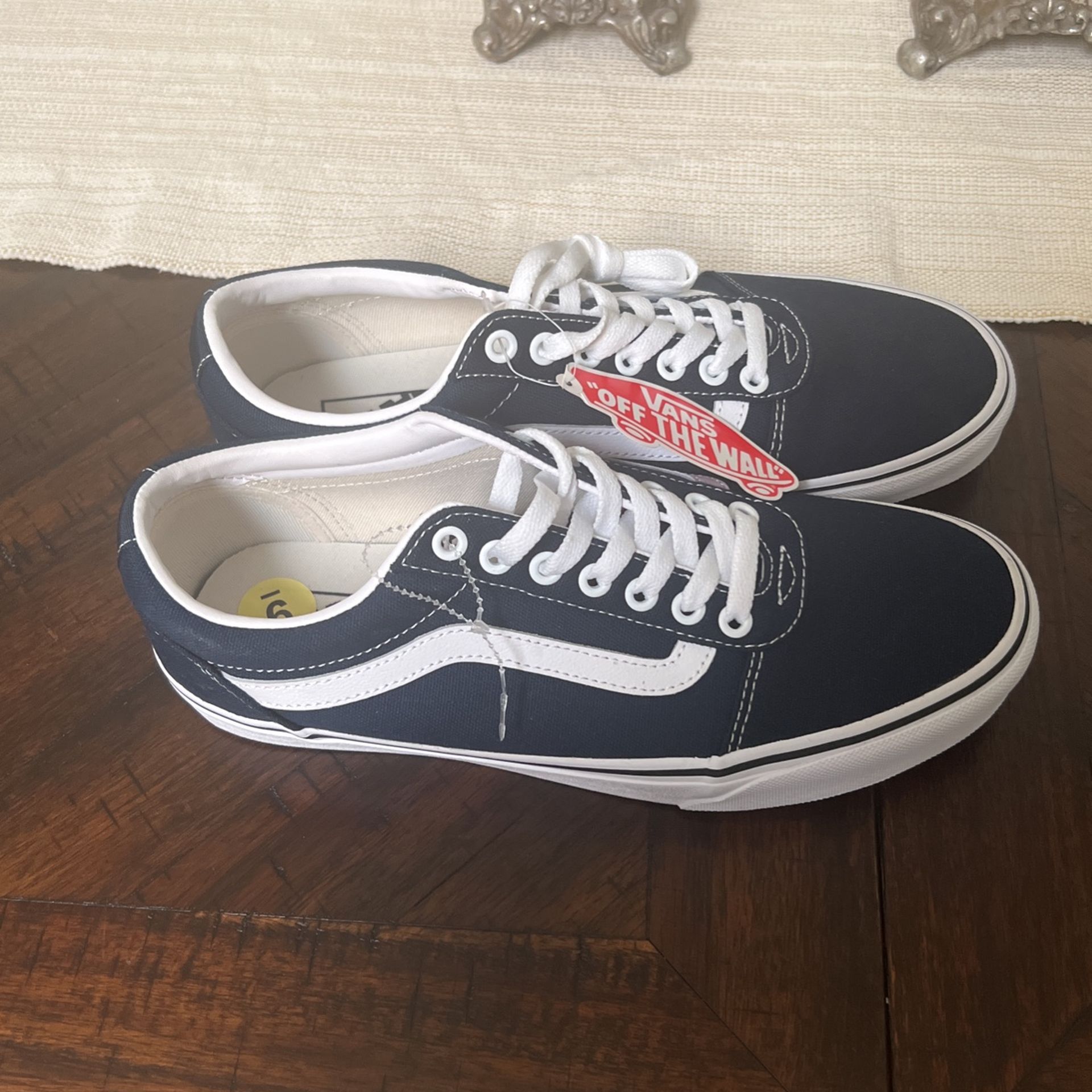 New Vans Never Used Size 9 Men 