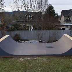 Skate Ramp