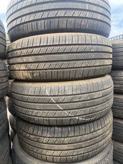 Vendo 225/65/R17 las 4 llantas Michelin por $170