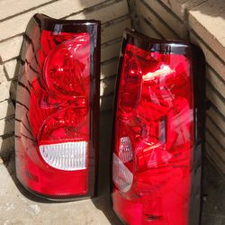 03-06 Chevy Silverado tailights