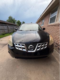 Nissan rogue suv
