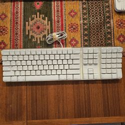 Genuine Apple Mac A1048 White Wired Full Size Keyboard English w/ 2 USB Port Hub