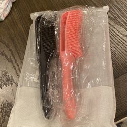 Set Of Two Strangling Brushes 