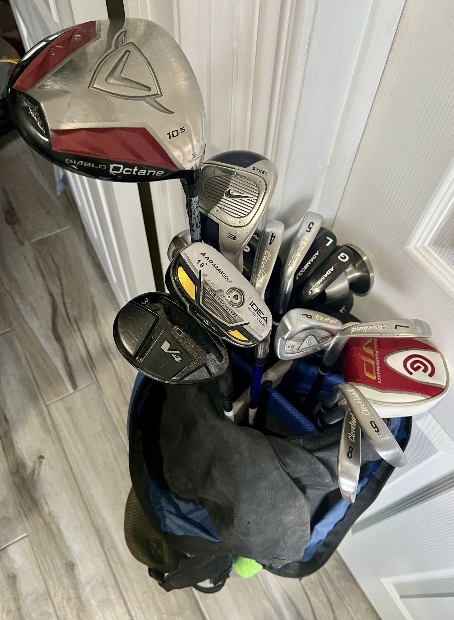 Cleveland CG4 Tour Irons Set 4i - PW, Wedges, Putter, Callaway Driver, Nike Wood, Hybrid and Titleist Golf Bag