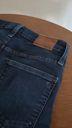 Madewell Dark Blue Jeans 10” High-Rise - Size 28