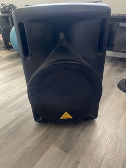 BEHRINGER EUROLIVE B215D