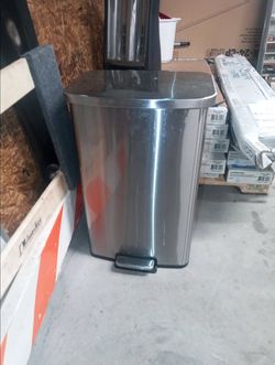 Trash can