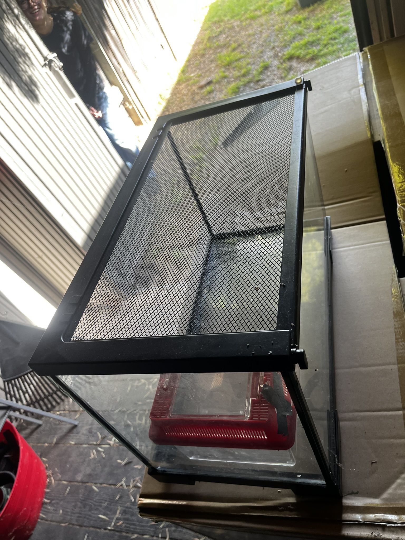 20 Gallon Terrarium/ 10 Gallon Terrarium