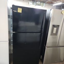 Whirlpool Black 18ct Top Freezer Fridge 