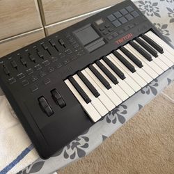 Triton Piano 