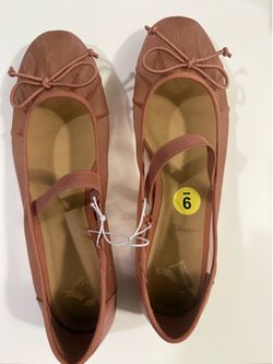 Flat shoes