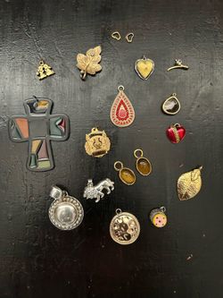 Assorted costume, jewelry, hanging pendant, and charm lot Assorted costume jewelry hanging pendant and charm lot
