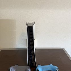PS5 Disc Version + 2 DualSense Controllers 