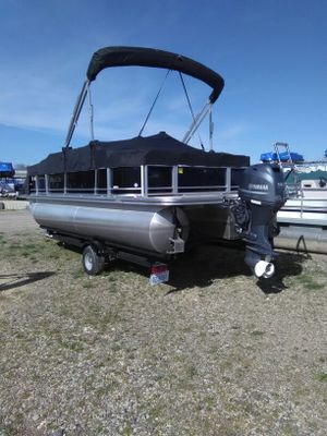 New And Used Pontoon Boats For Sale In Lansing Mi Offerup