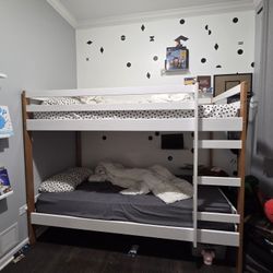 Modern Twin Bunk Bed