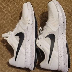 Nike Woman's Size 5