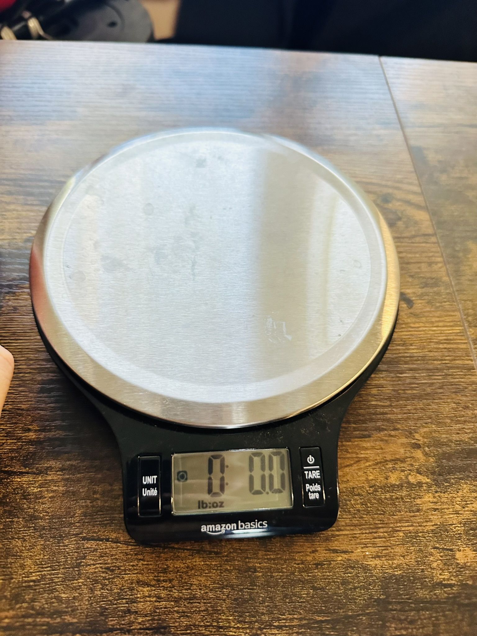 Amazon Basics LCD display Kitchen Scale