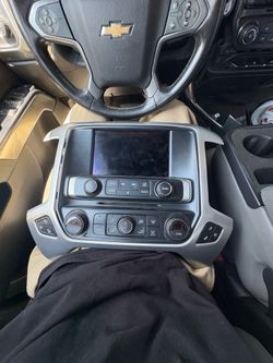 2018 chevy silverado headunit screen