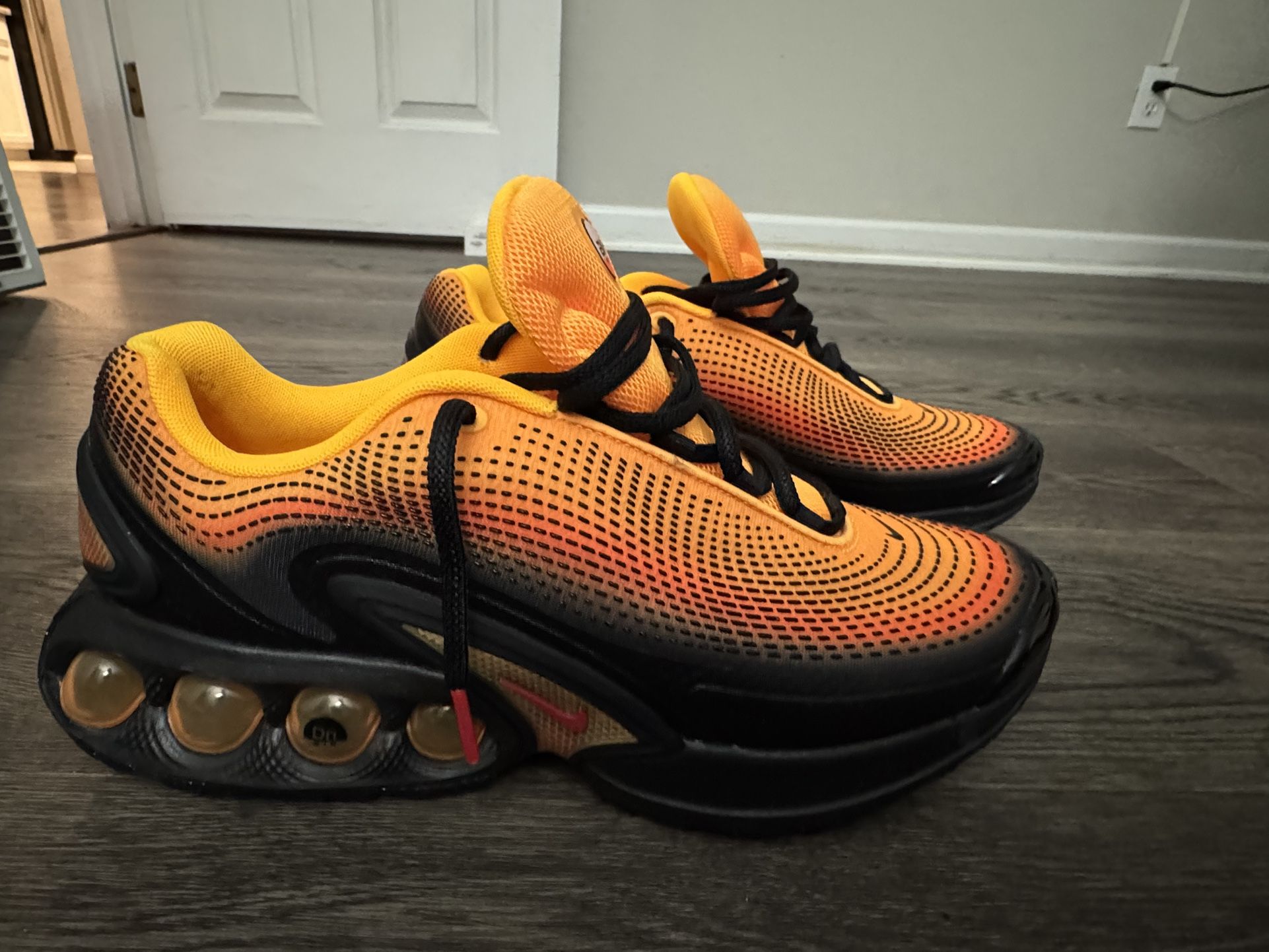 Nike 12