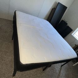 Full Size  Metal bed frame And mattress 