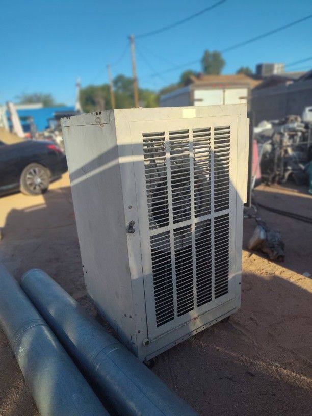CoolTool CT4600 Evaporative Air Cooler