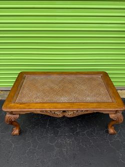 Vintage Ornate Wood Coffee Table – Carved Claw Foot Legs – Traditional Victorian Style Living Room Center Table wicker