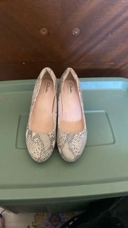 Size 8 Medium Clark’s Pumps