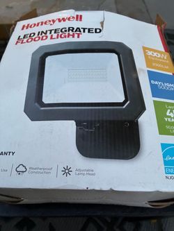 Honeywell LED Integrated Flood Light 300W