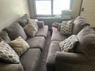 Sofa and loveseat set