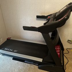 Sole treadmill