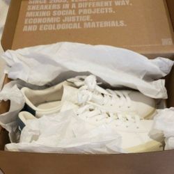 Veja Shoes For Women Size 6/23cm