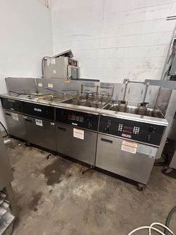 giles 480 volts 3 bay deep commercial fryer
