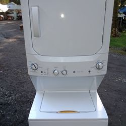 General Electric Stacked Washer/Dryer