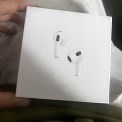 Real Apple AirPods Pro  3rd Gen Got It For 180$ Asking 140$ Only Worn Once But Got Other Headphones Comes With Apple Care  