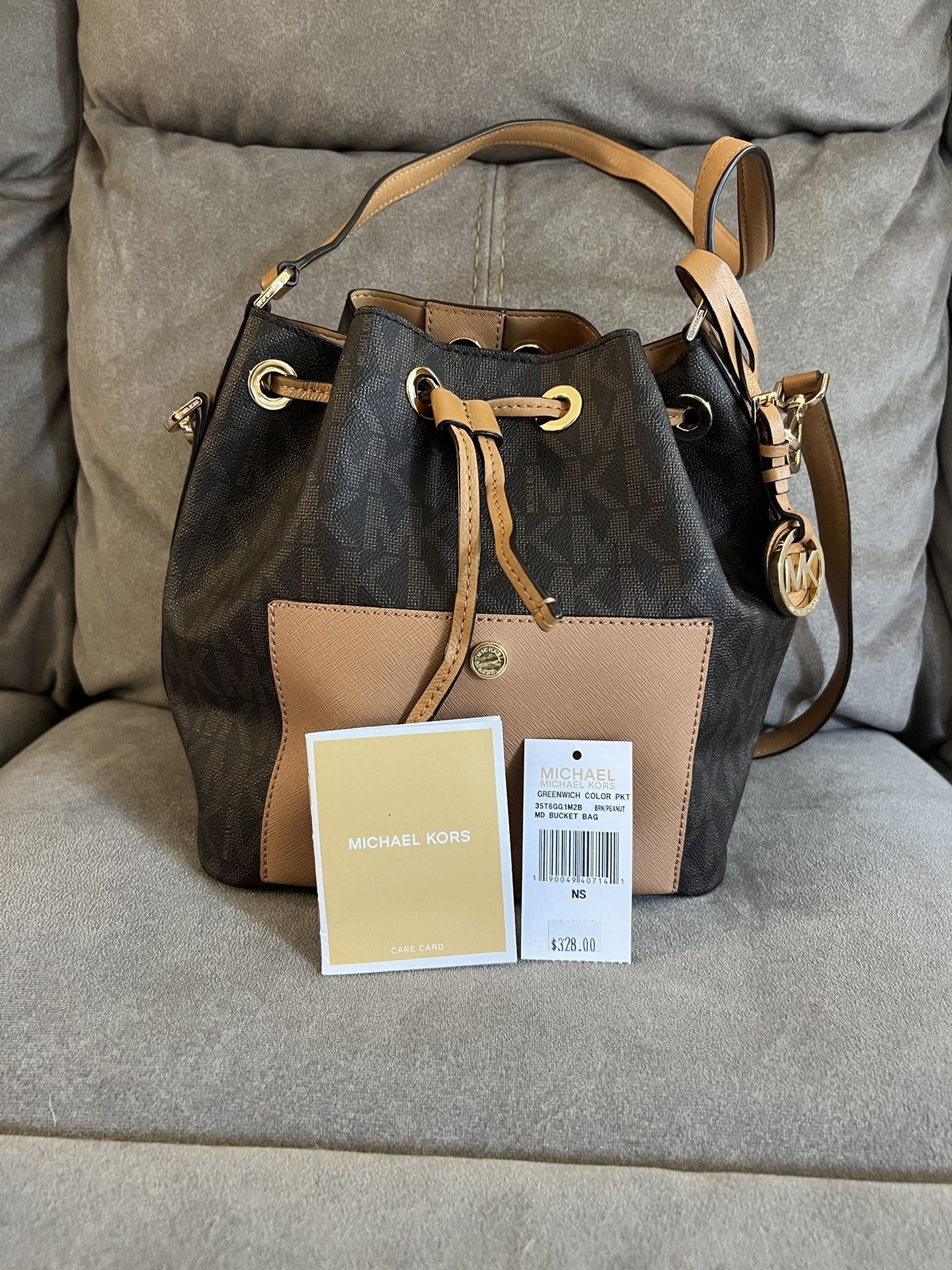 Michael Kors Bucket Bag